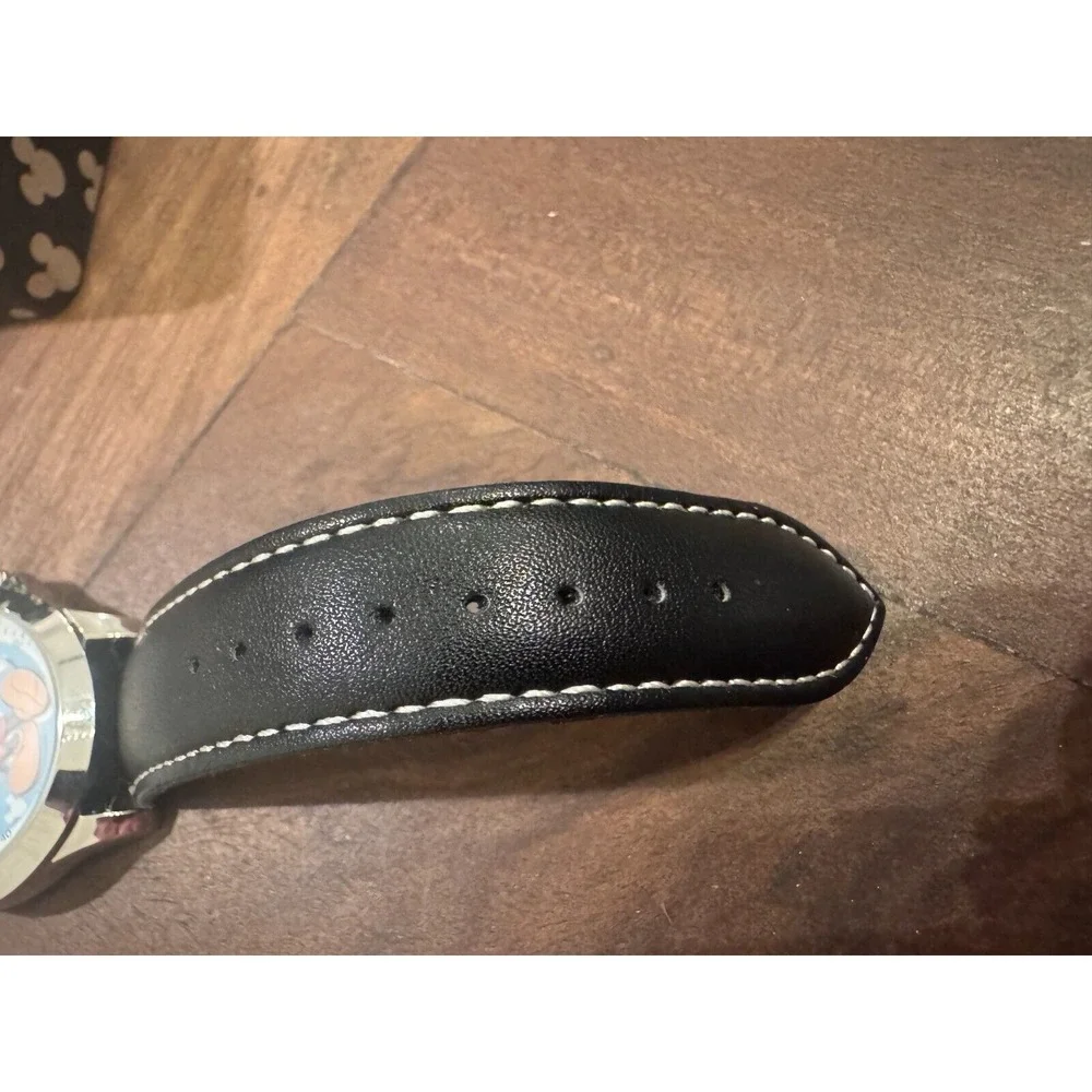Disney Mickey Mouse Analog‎ Watch 3D Dial Black Leather Band in Tin Box
